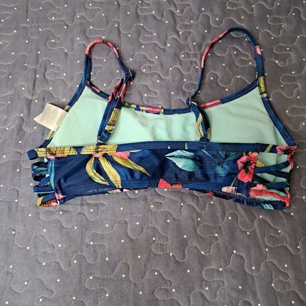 Kona Sol size small